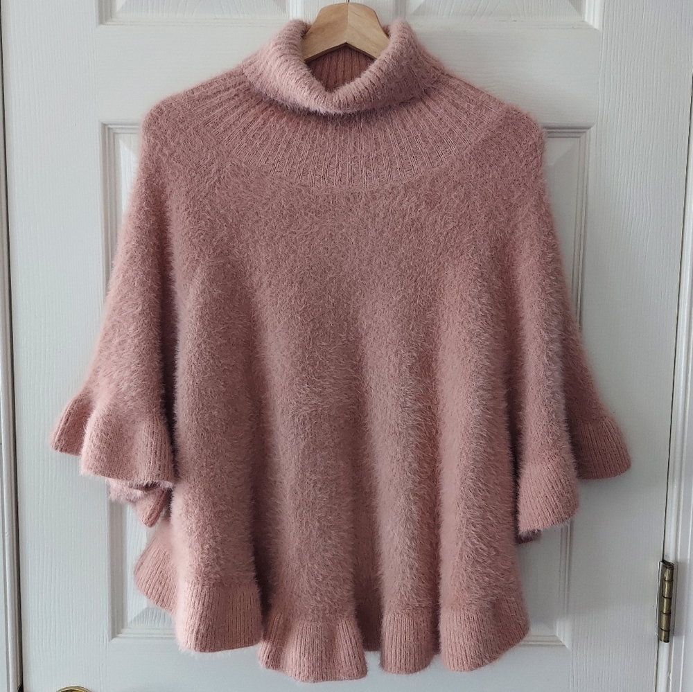 Anthropologie Falling Snow Eyelash Ruffled Turtleneck Poncho One Size